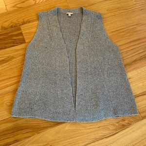 Sweater vest